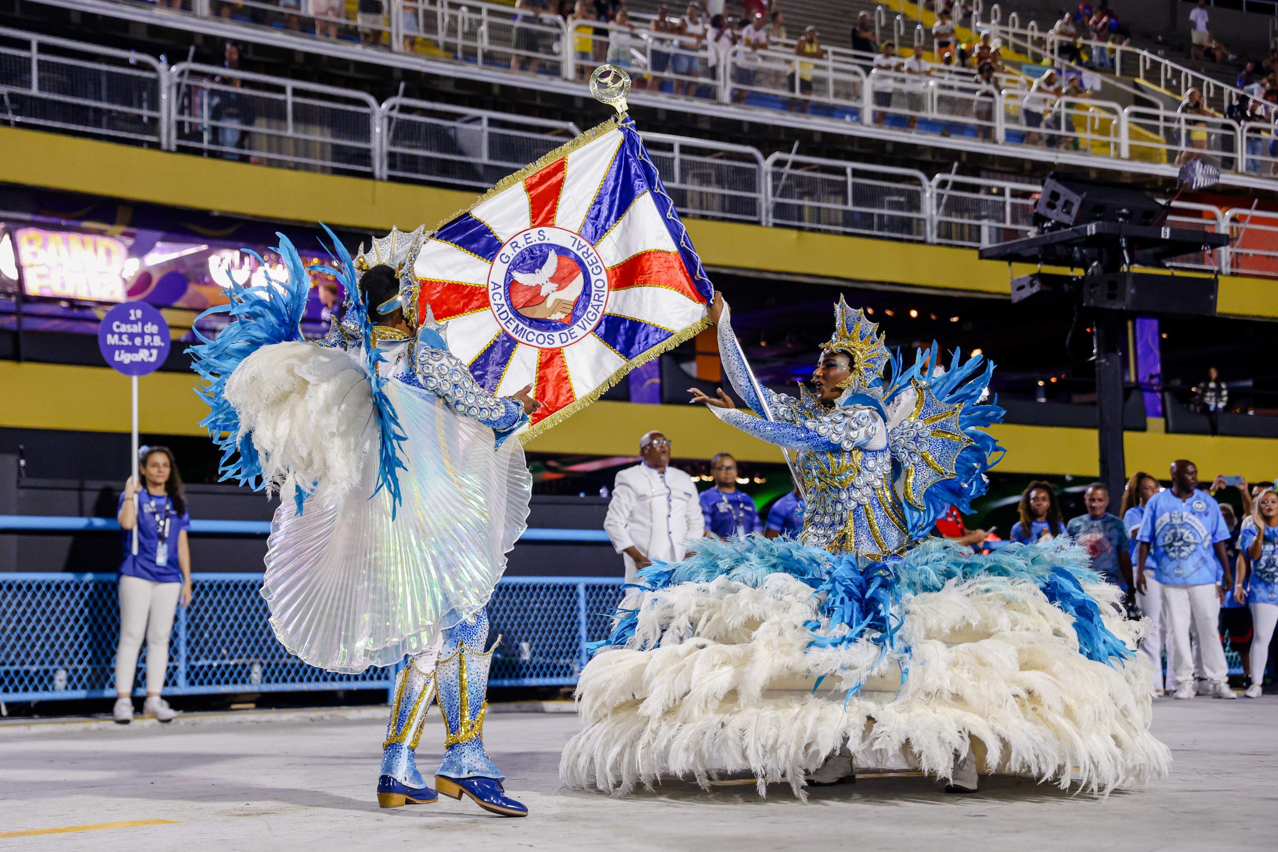 Acadêmicos de Vigário Geral no desfile da Série Ouro